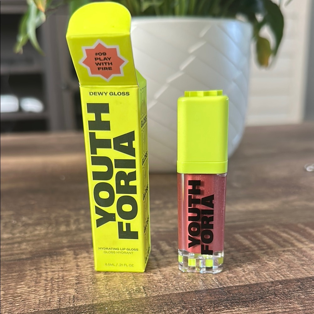 Youthforia Dewy Gloss in Play With Fire